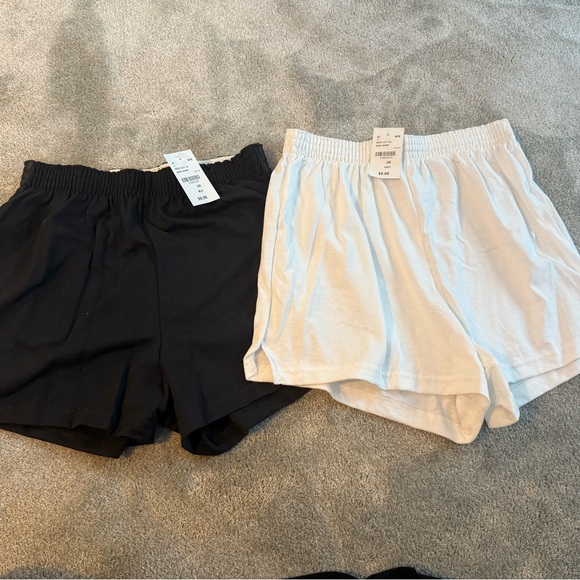Brand NEW!! Tags attached! Soffe Black and White Basic Shorts - Picture 1 of 4